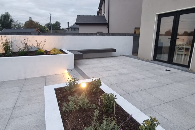 Tobermore-Mayfair-Flag-Silver-and-Sienna-Graphite-Dave-Mahon-image