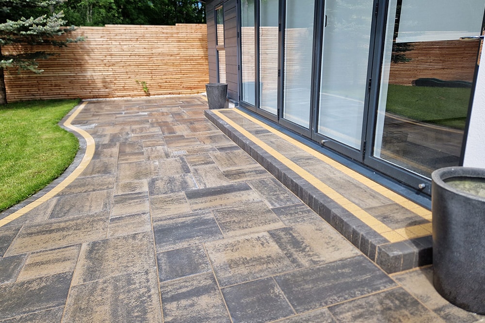 Tobermore-Madison-Slate-Sienna-Setts-Sandstone-Parkmill-Paving-Landscaping-1